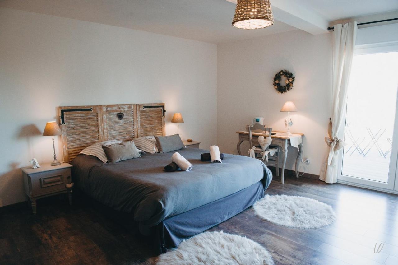 Féron Au Charme D'Antan B&B 외부 사진