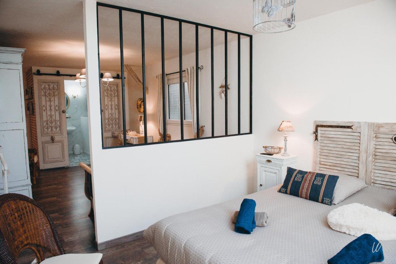 Féron Au Charme D'Antan B&B 외부 사진