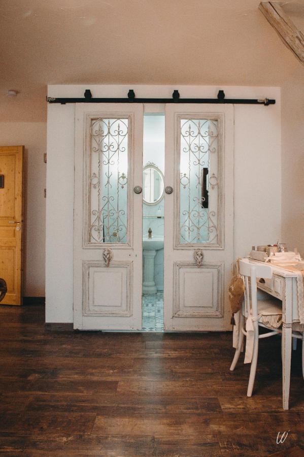 Féron Au Charme D'Antan B&B 외부 사진
